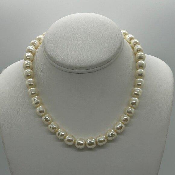 Vintage Faux Baroque Pearl Choker Necklace 15" With Box Clasp Elegant - Picture 5 of 16